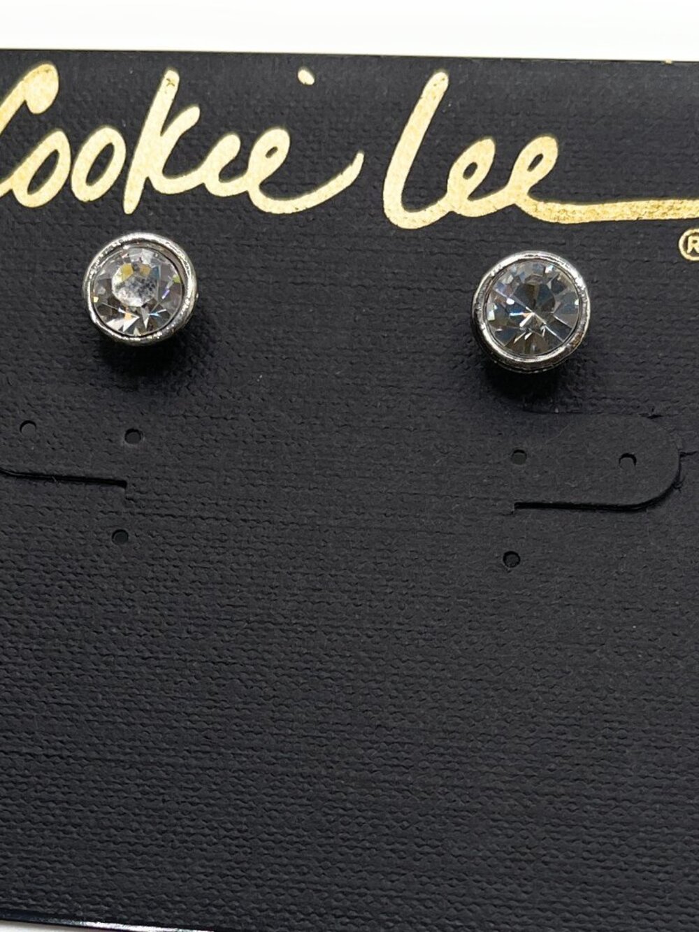 26110 Crystal Infinity Cookie Lee earrings (D99)